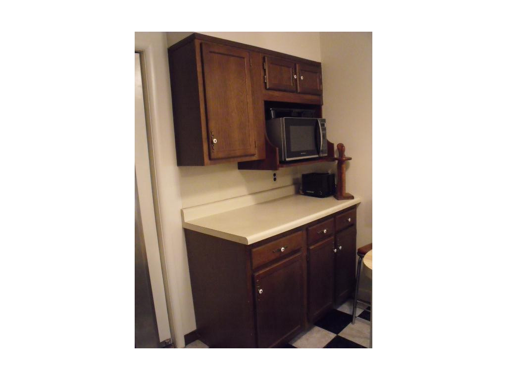 412 Berkeley Road Kingsport, TN 37660 - Photo 8 of 24 Enter Kitchen
