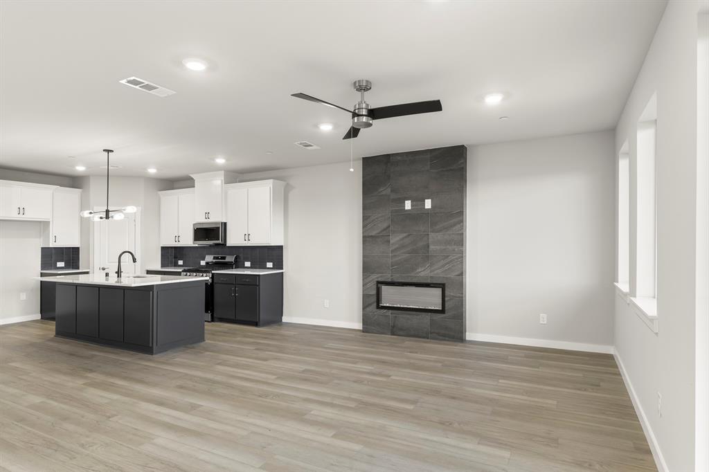 2016 Aldrich Road Celina, TX 75009 - Photo 8 of 28 08. 2016 Aldrich - Family (3)