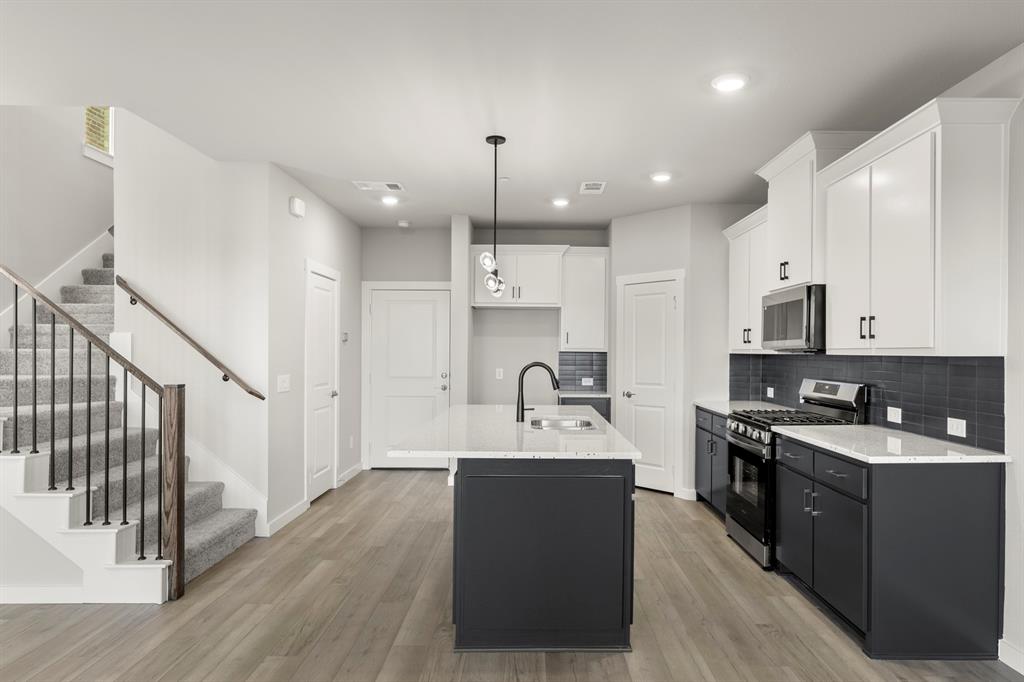 2016 Aldrich Road Celina, TX 75009 - Photo 10 of 28 10. 2016 Aldrich - Kitchen