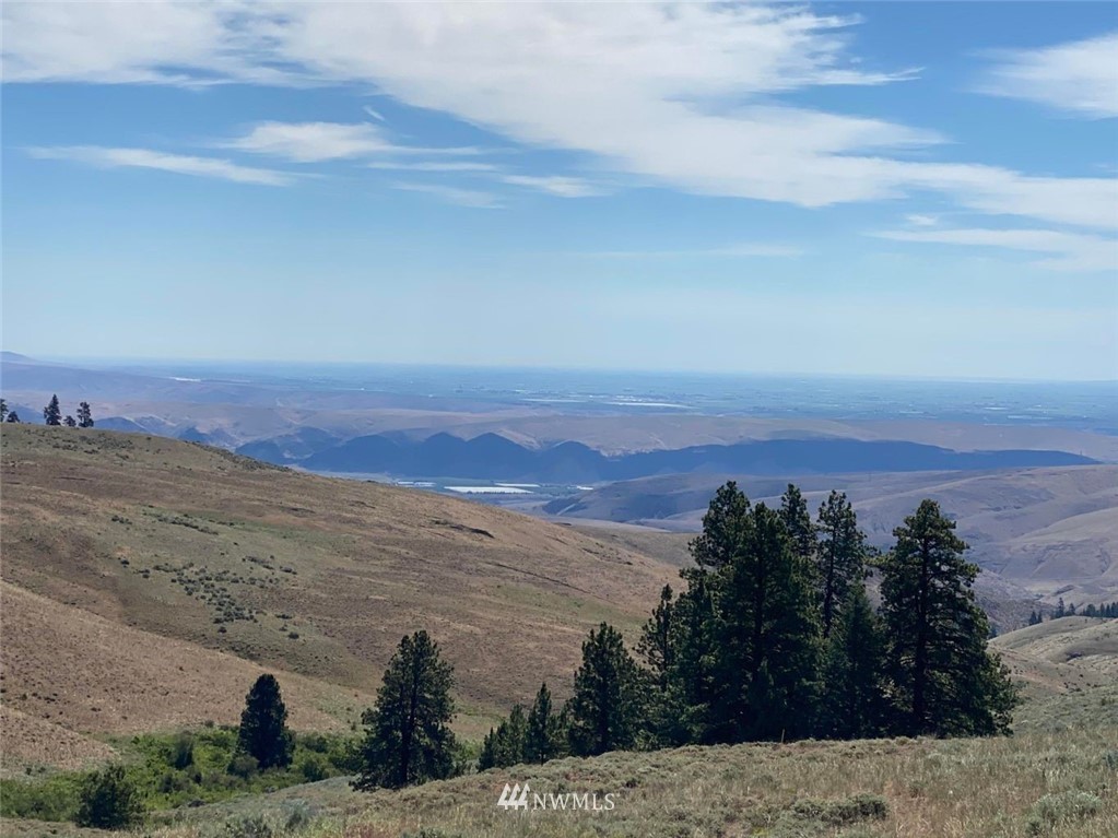 6811 Jumpoff Road, Unit LOT E Wenatchee, WA 98801 - Photo 1 of 15 Gallery Image 1