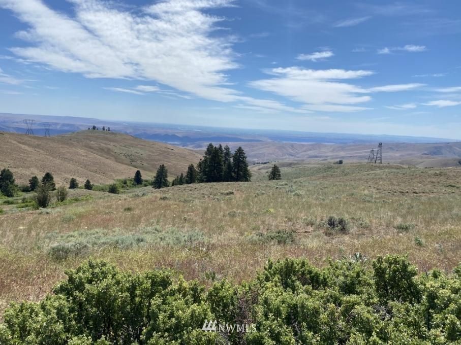 6811 Jumpoff Road, Unit LOT E Wenatchee, WA 98801 - Photo 4 of 15 Gallery Image 4