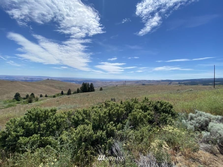 6811 Jumpoff Road, Unit LOT E Wenatchee, WA 98801 - Photo 5 of 15 Gallery Image 5