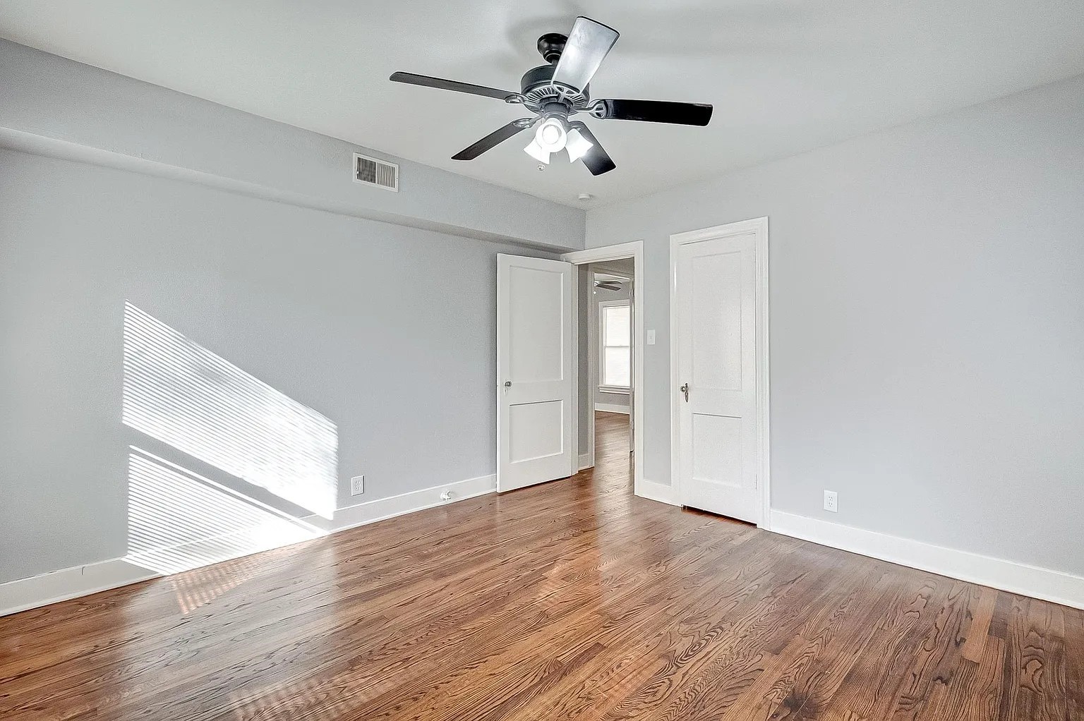 1852 Sul Ross Street, Unit 1 Houston, TX 77098 - Photo 5 of 10