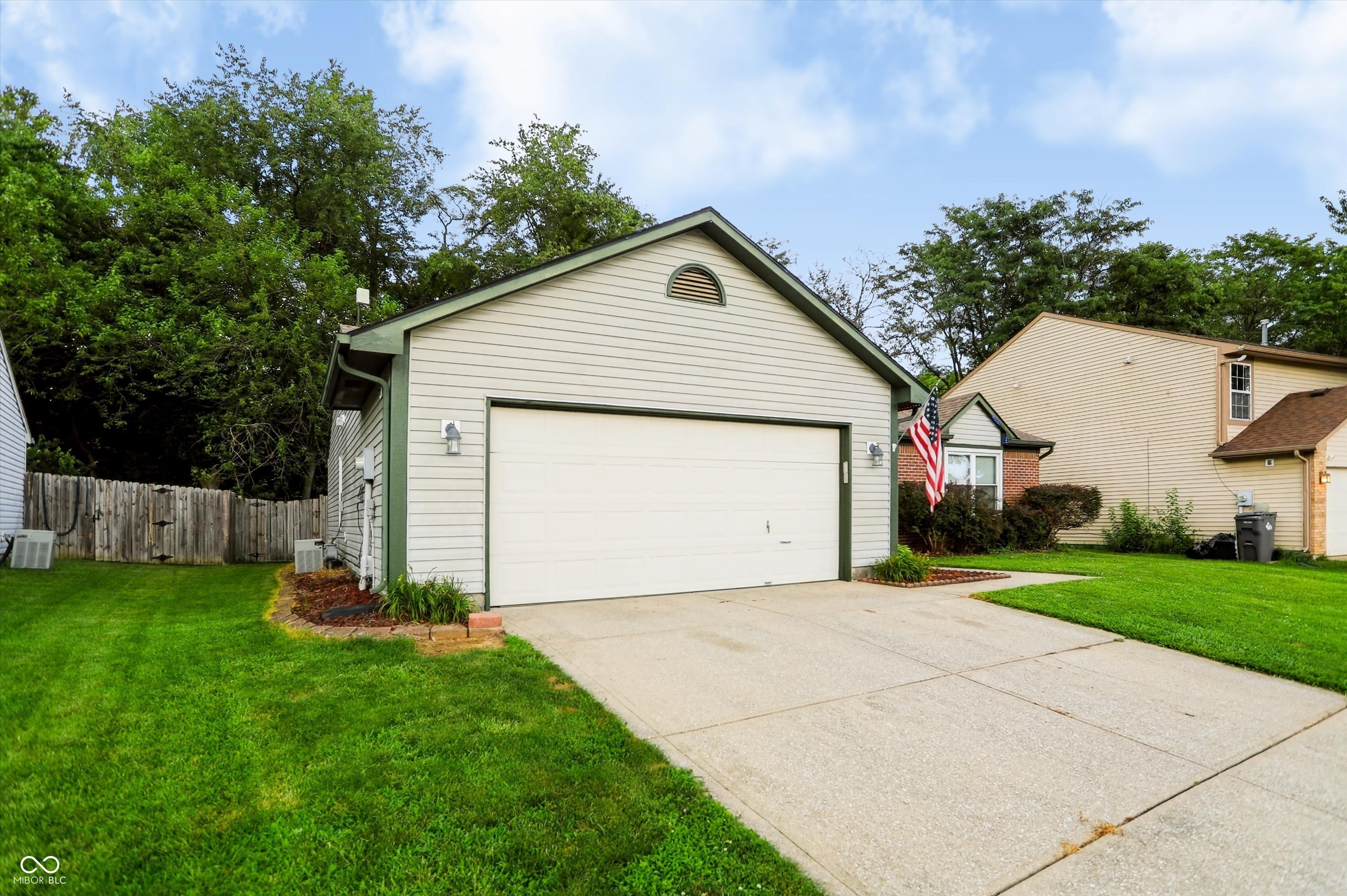 5436 Milhouse Road Indianapolis, IN 46221 - Photo 4 of 44