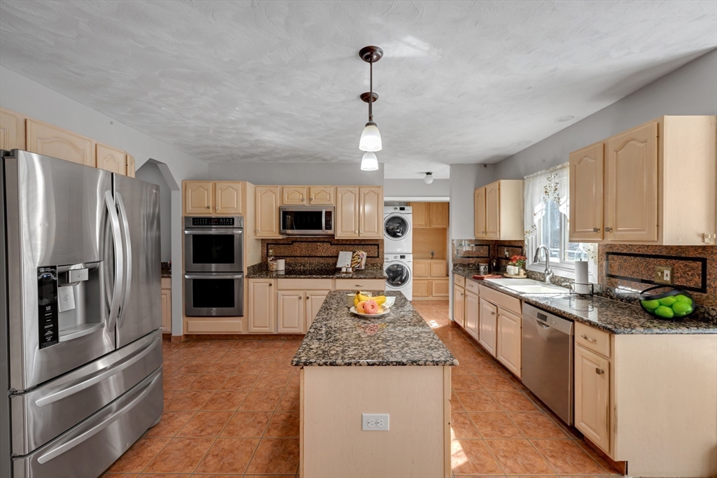 13 Stoneybrook Road Charlton, MA 01507 - Photo 4 of 42