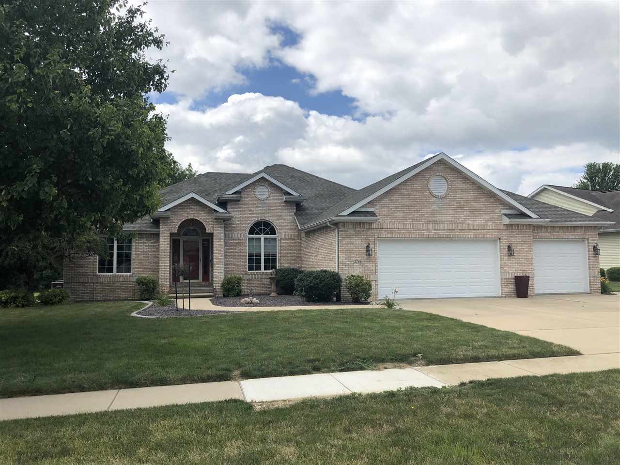 2716 Tartan Way Springfield, IL 62711 - Photo 1 of 21