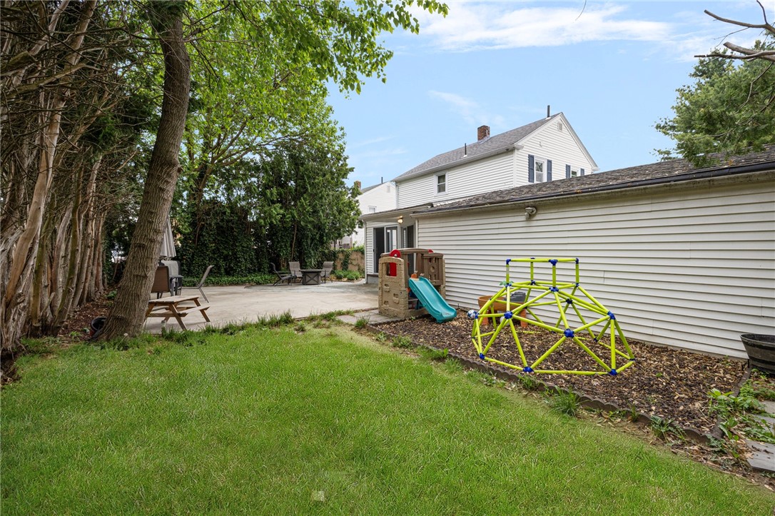 11 Doane Street Cranston, RI 02910 - Photo 35 of 38