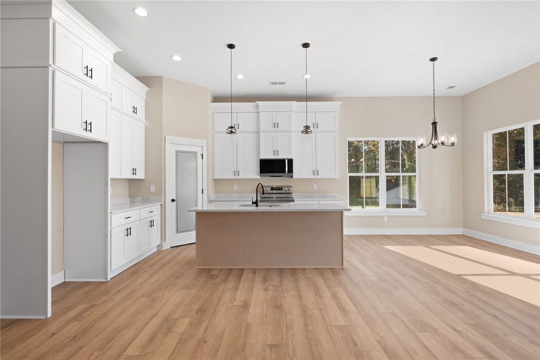 767 Cherokee Road Pelzer, SC 29669 - Photo 8 of 40