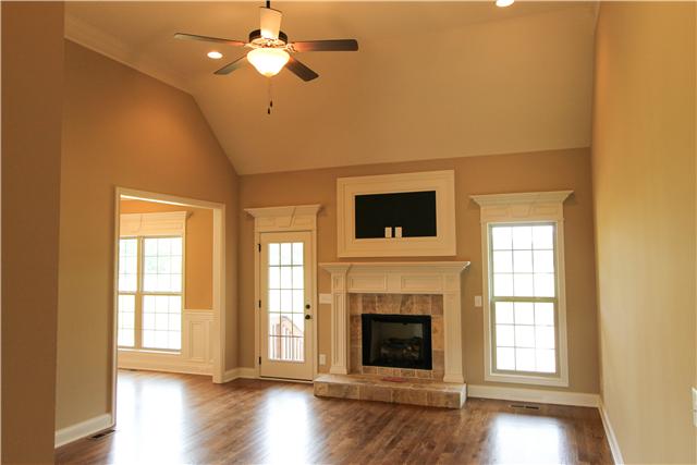 616 Bradshaw Road, Unit 11 Lebanon, TN 37087 - Photo 4 of 18 Great Room With Gas Logs And Solid Oak Hardwood Flooring With Access To Covered Patio