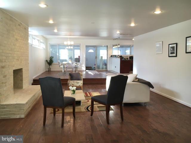 9112 Wallace Road Lanham, MD 20706 - Photo 4 of 10 Living Room