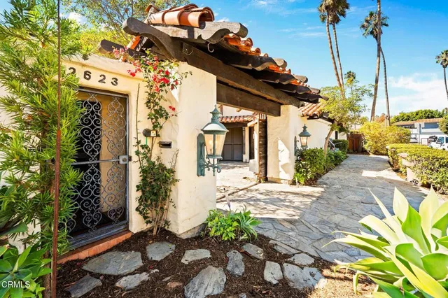 a view of a porch with backyard