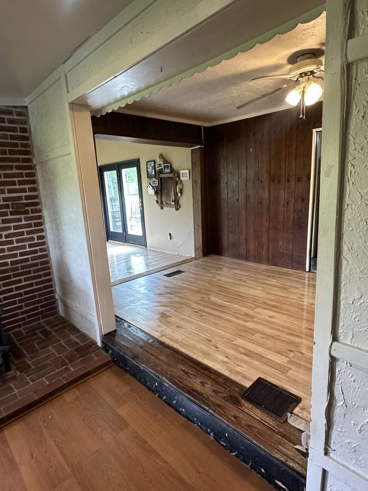640 Walnut Road Birdsboro, PA 19508 - Photo 18 of 31 Charming entryway to dining area