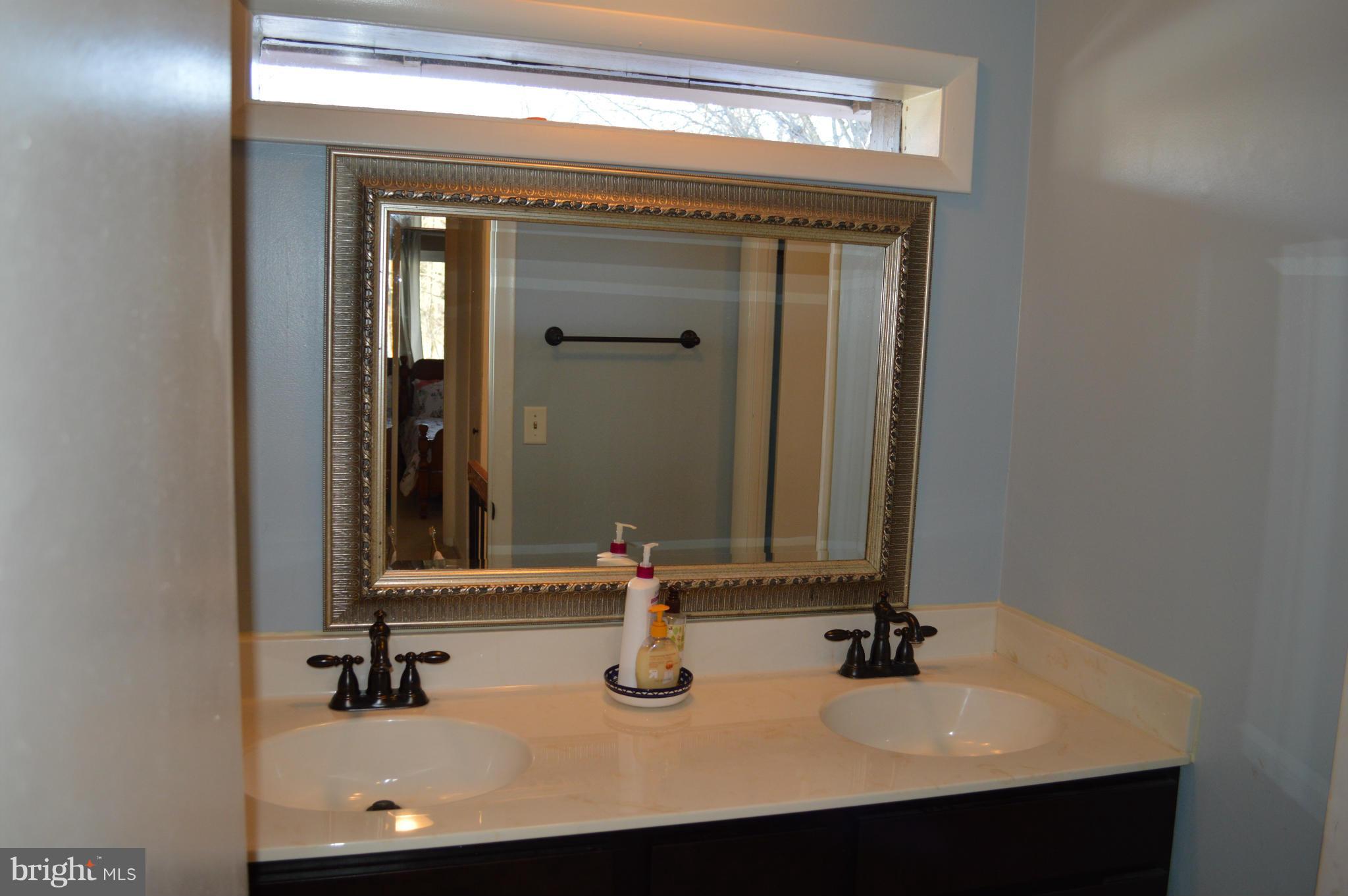 11976 Barrel Cooper Court Reston, VA 20191 - Photo 15 of 29 Bath