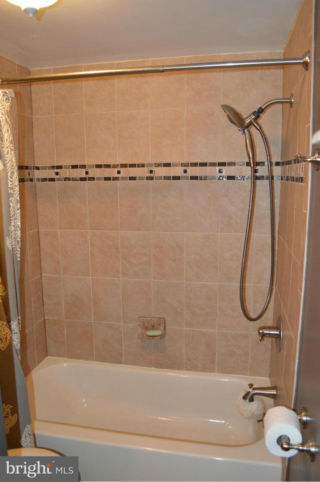 11976 Barrel Cooper Court Reston, VA 20191 - Photo 20 of 29 Bath