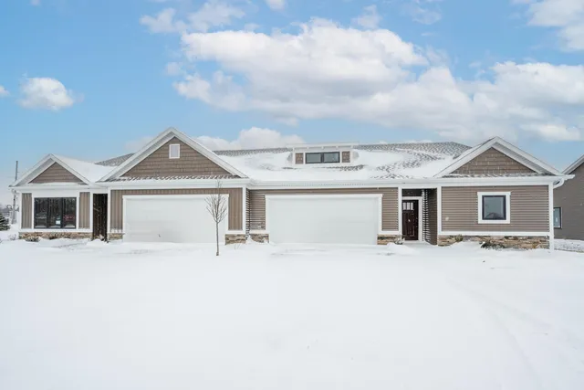 $355,000 | 3623 Katherine Ln Street, Unit 43, St. Joseph, MI 49085