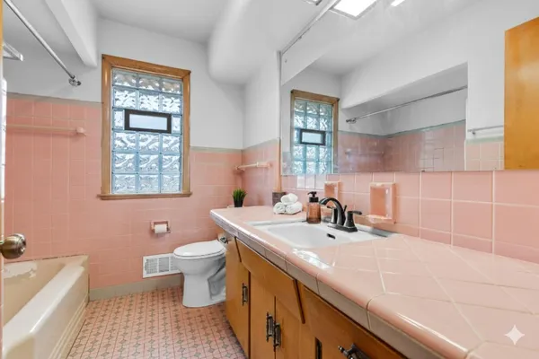 $240,000 | 3927 North 77th Street, Milwaukee, WI 53222