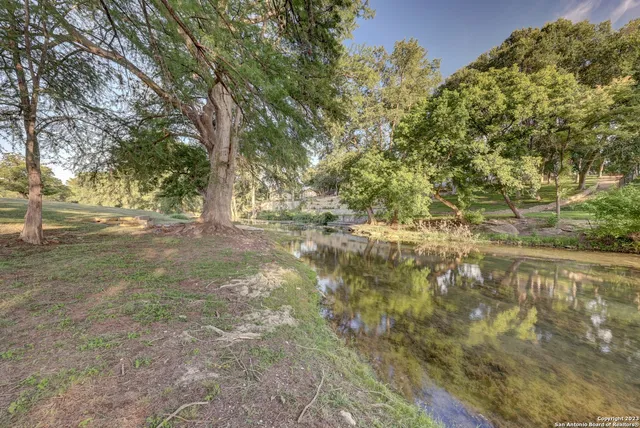 $1,299,000 | 246 River Road, Ingram, TX 78025