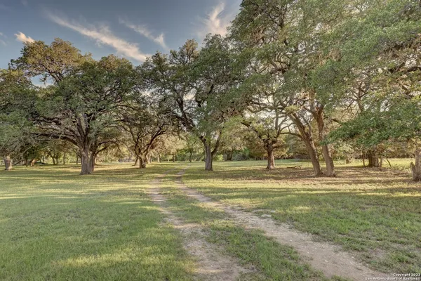 $1,299,000 | 246 River Road, Ingram, TX 78025