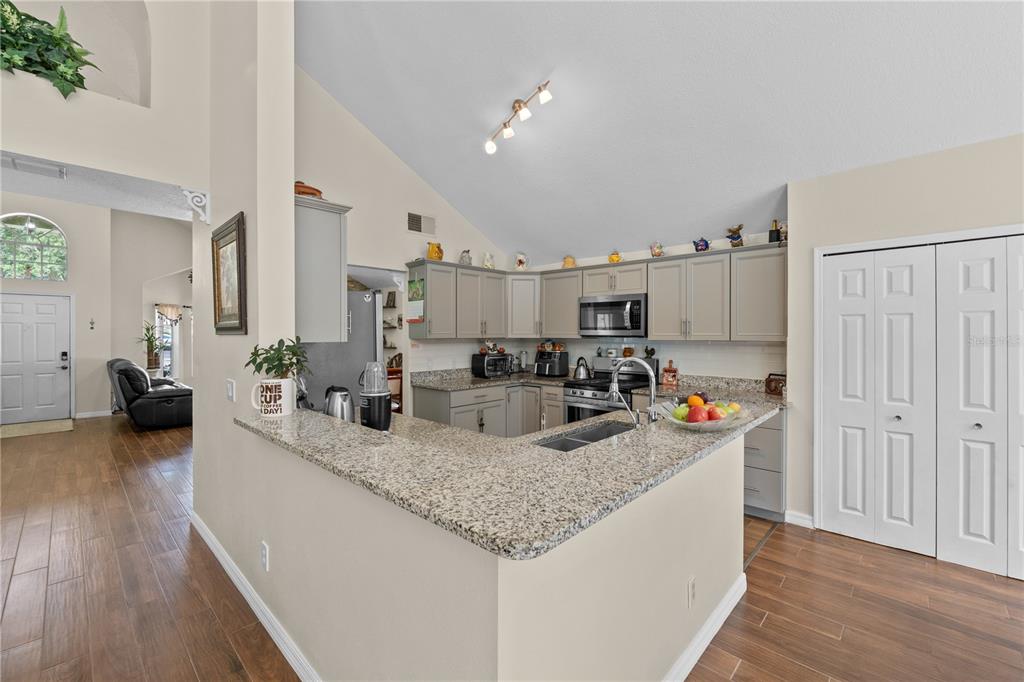 101 Razorbill Court Orlando, FL 32828 - Photo 14 of 35 Gallery Image 14