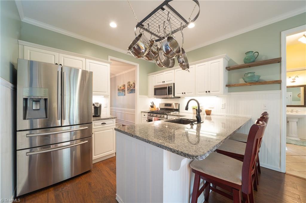 7505 Keating Drive Oak Ridge, NC 27310 - Photo 5 of 22