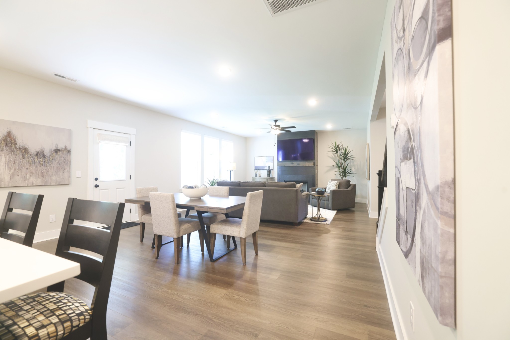 172 Cavalcade Loop Gallatin, TN 37066 - Photo 17 of 40 a view of a dining room with furniture and wooden floor