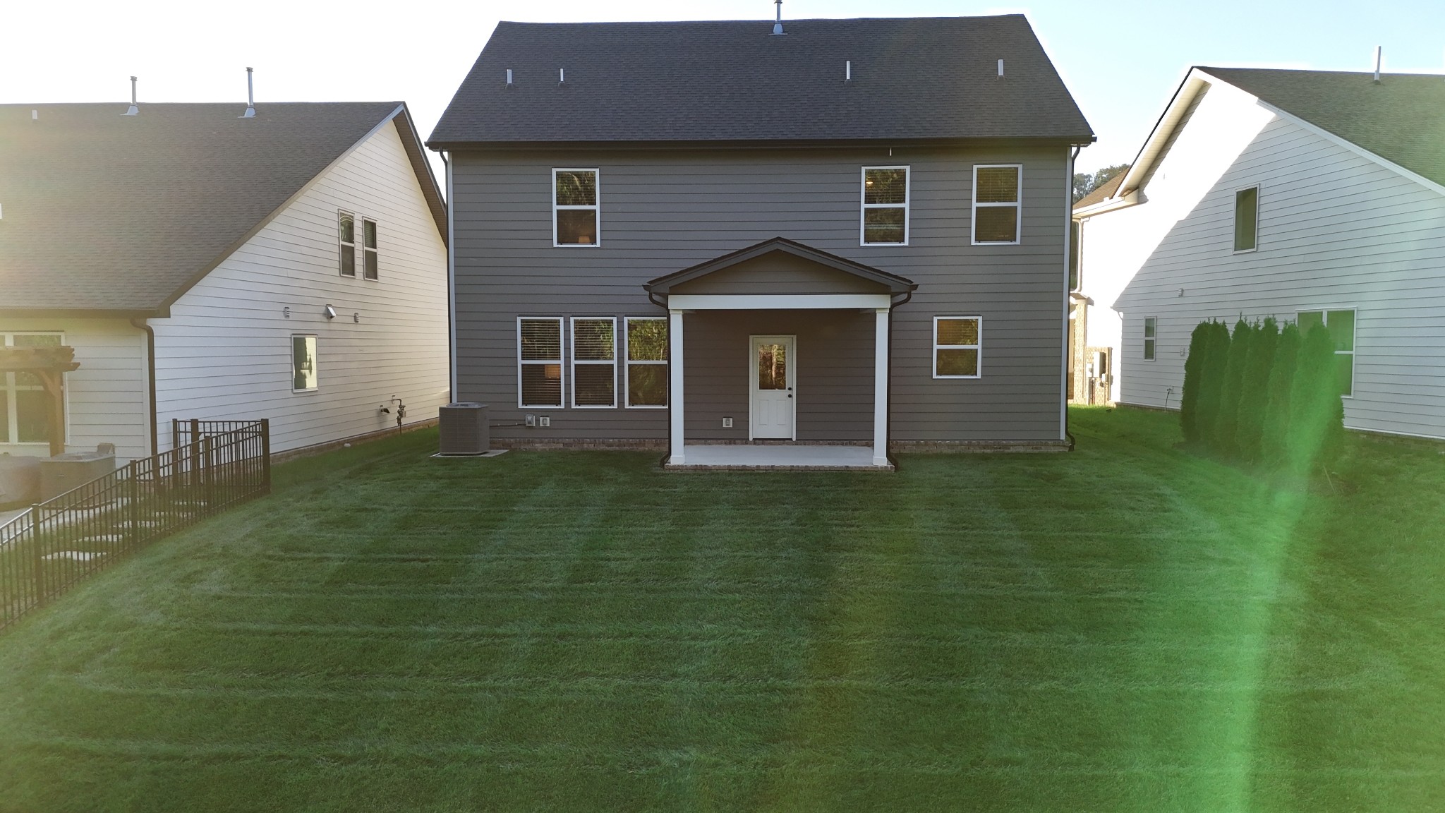 172 Cavalcade Loop Gallatin, TN 37066 - Photo 3 of 40 a front view of a house with garden
