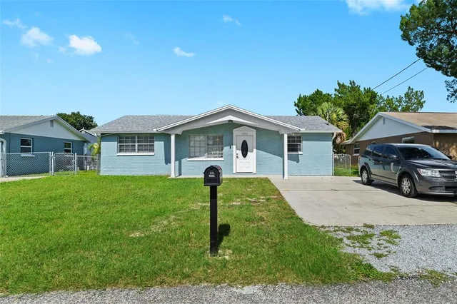 $2,095 | 13916 Sommers Avenue, Hudson, FL 34667