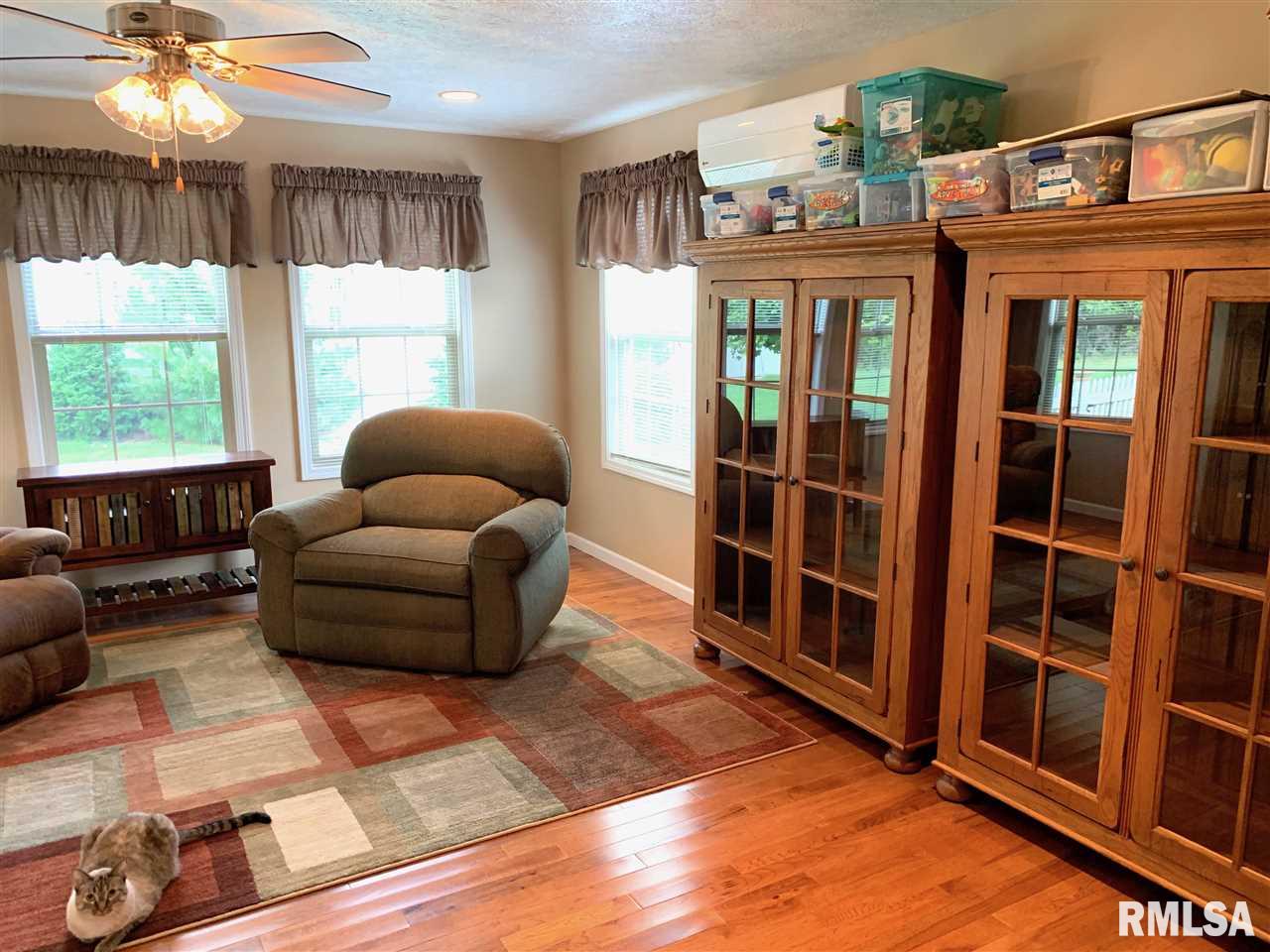 2800 Vía Rosso, Unit 13 Springfield, IL 62703 - Photo 19 of 36