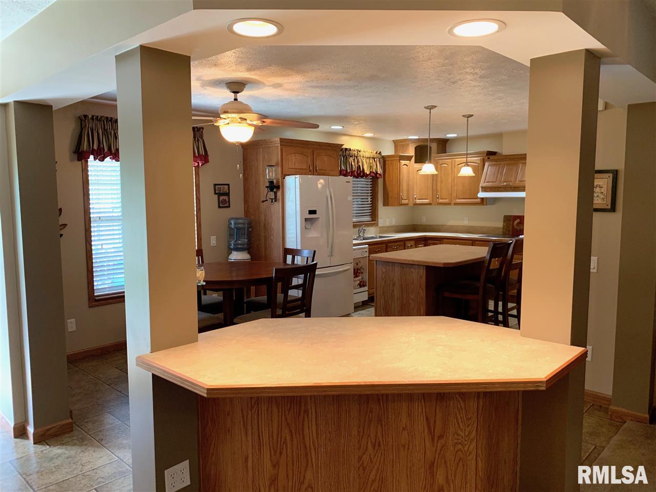 2800 Vía Rosso, Unit 13 Springfield, IL 62703 - Photo 8 of 36