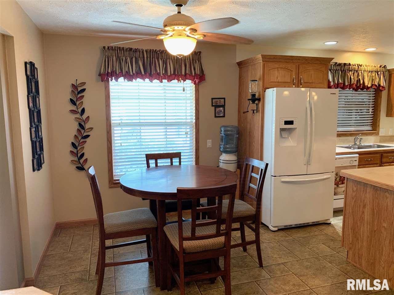 2800 Vía Rosso, Unit 13 Springfield, IL 62703 - Photo 9 of 36