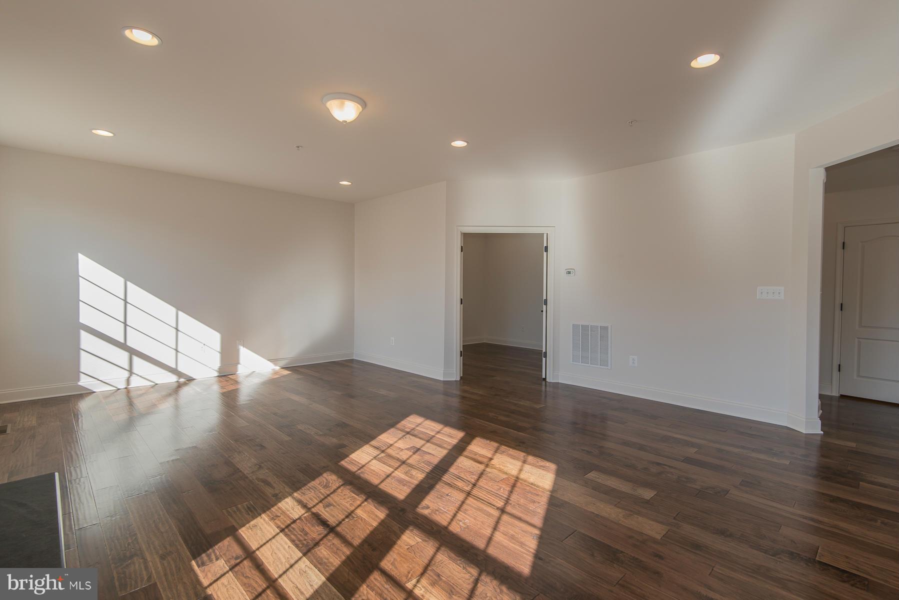 2303 Blackberry Road Baltimore, MD 21209 - Photo 12 of 30 Family Room