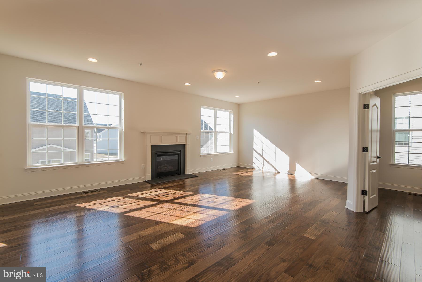 2303 Blackberry Road Baltimore, MD 21209 - Photo 13 of 30 Family Room