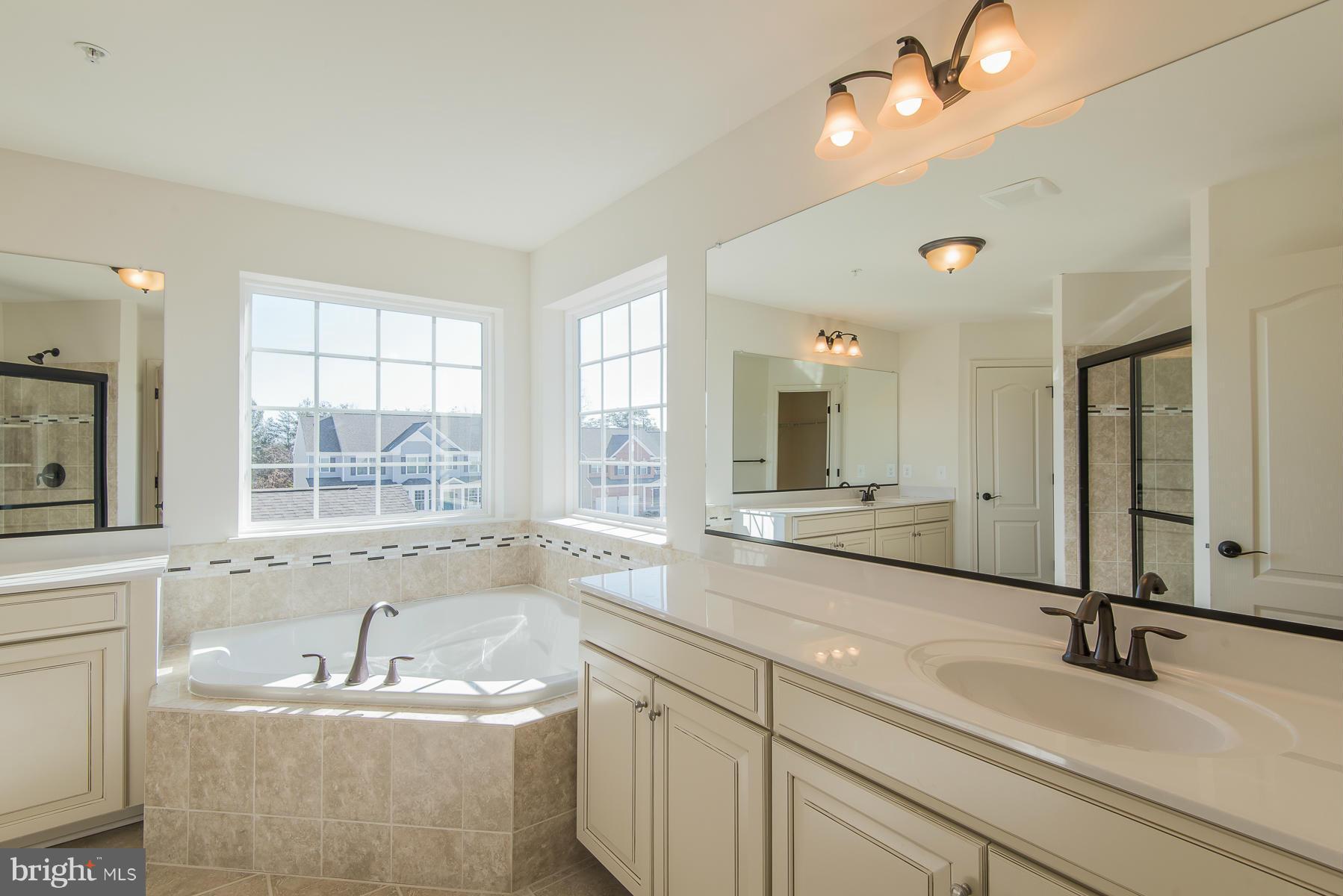 2303 Blackberry Road Baltimore, MD 21209 - Photo 20 of 30 Bath (Master)