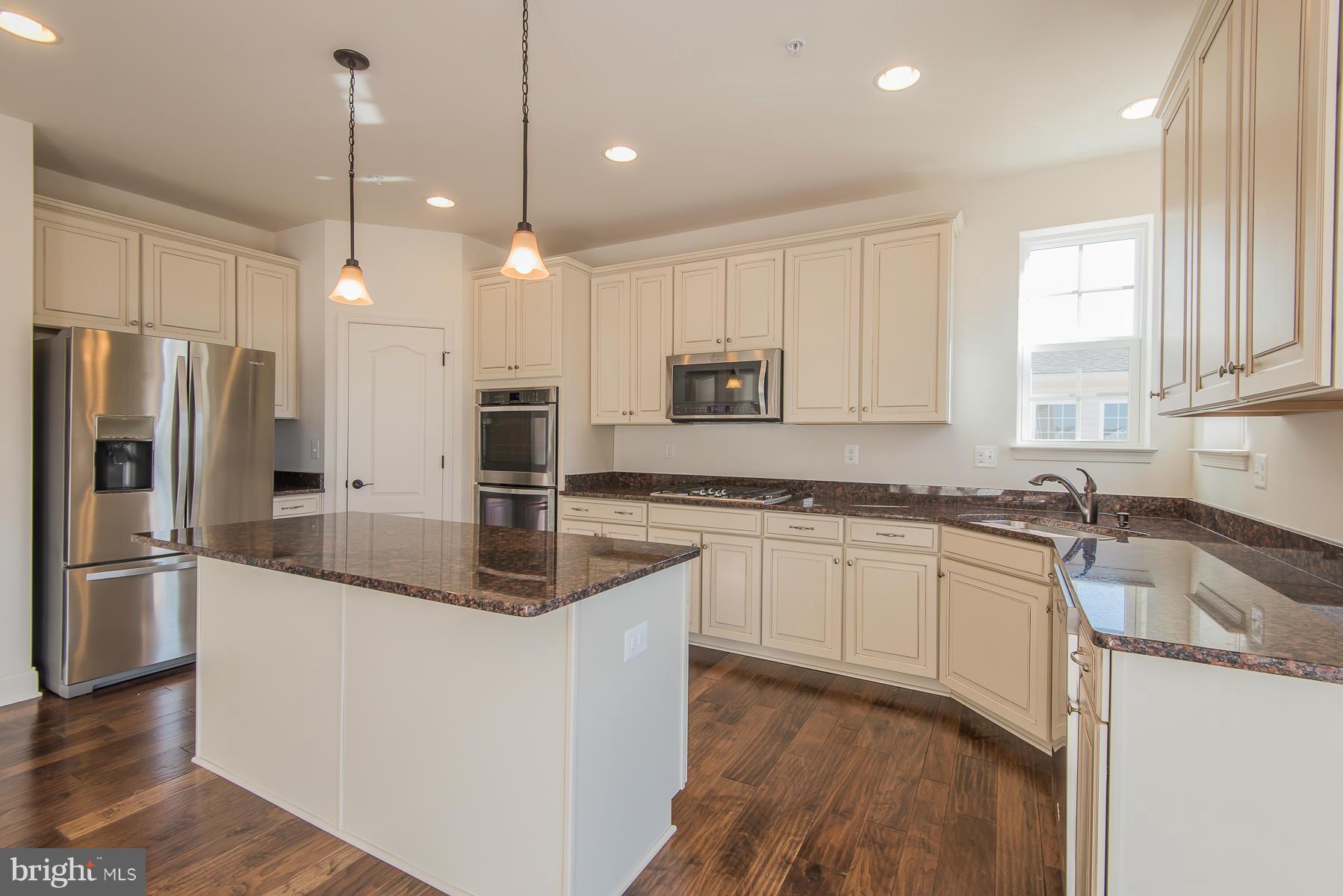 2303 Blackberry Road Baltimore, MD 21209 - Photo 9 of 30 Kitchen
