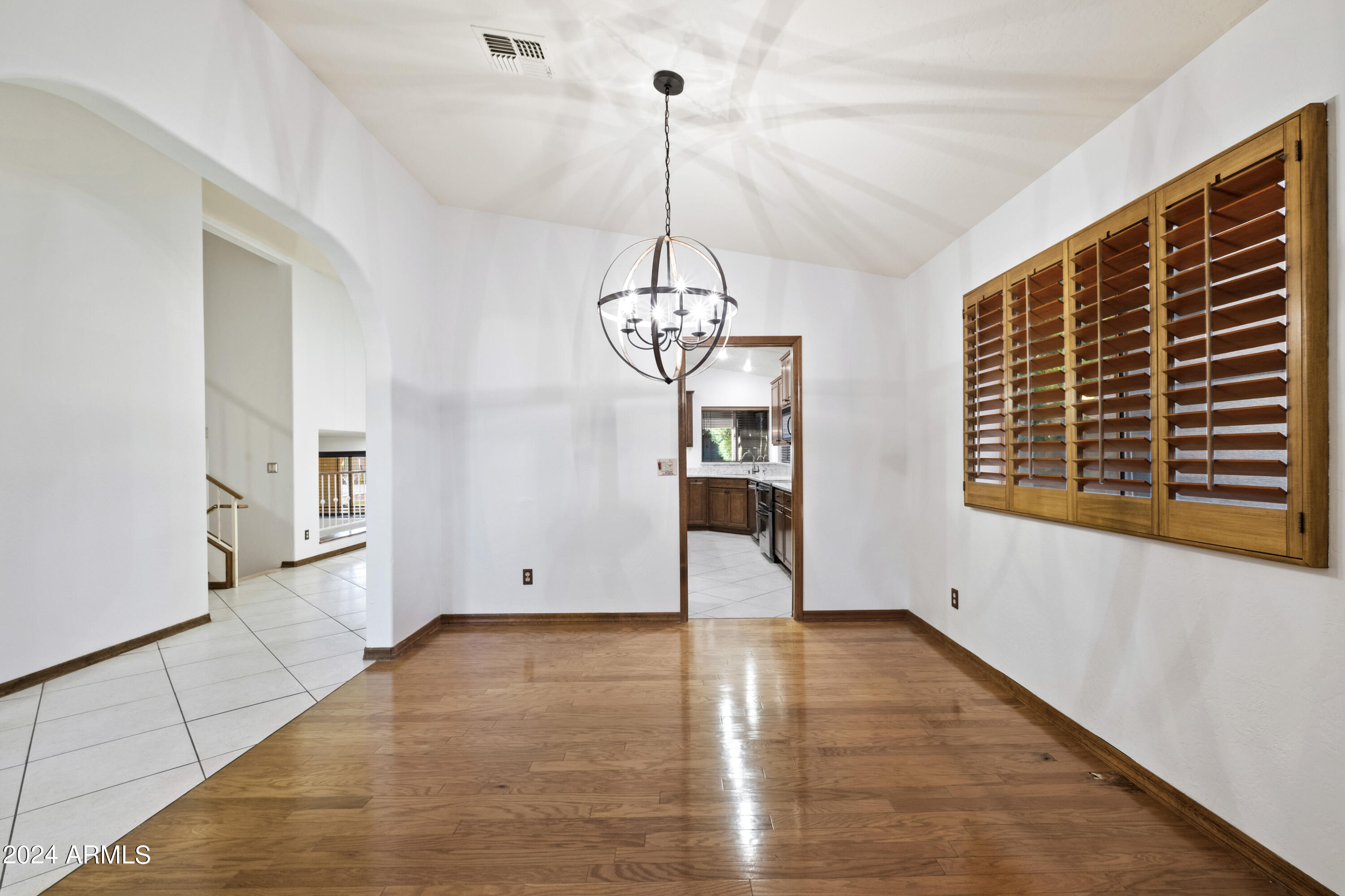 4618 East Everett Drive Phoenix, AZ 85032 - Photo 15 of 35 12-56277527