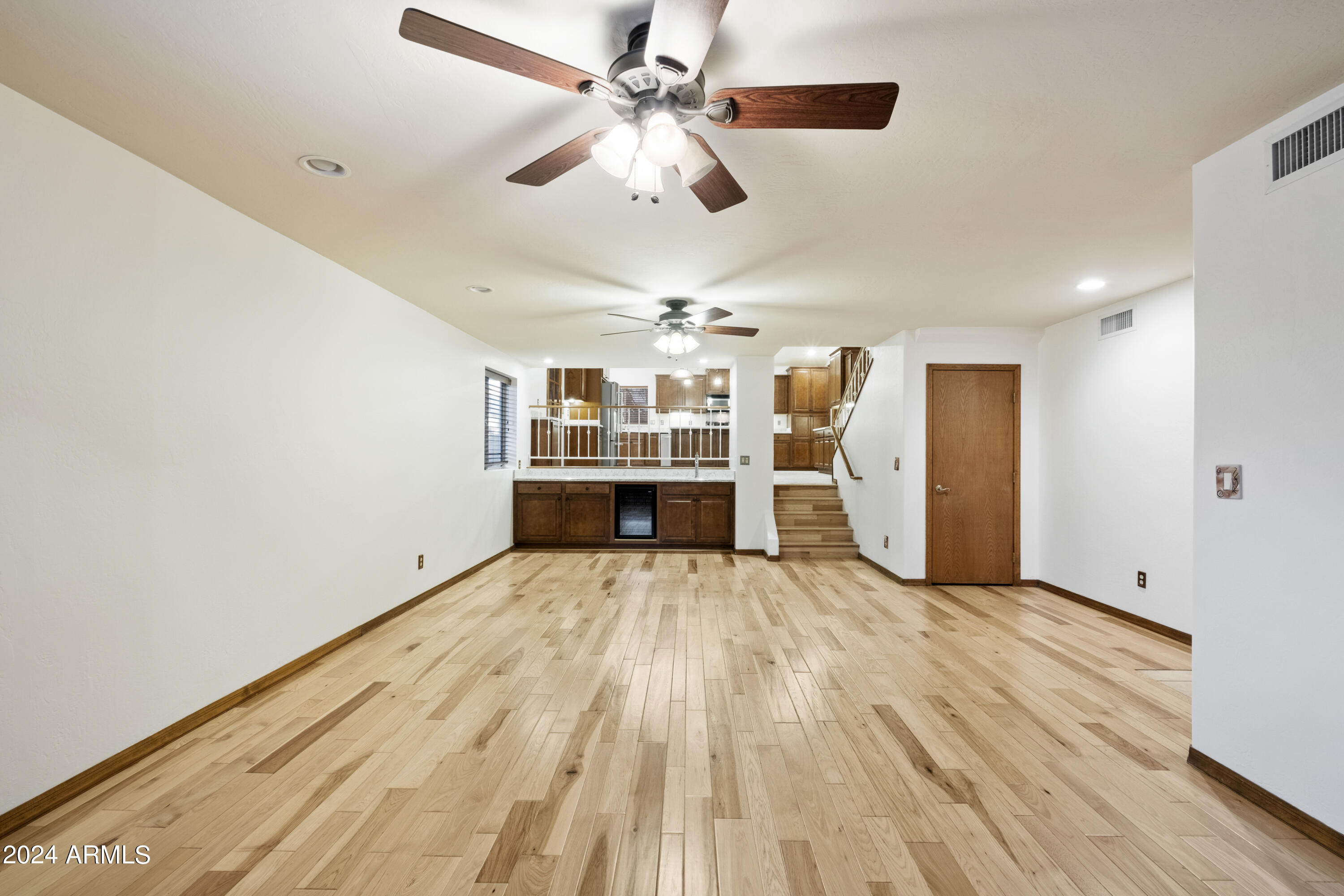 4618 East Everett Drive Phoenix, AZ 85032 - Photo 8 of 35 04-56277501