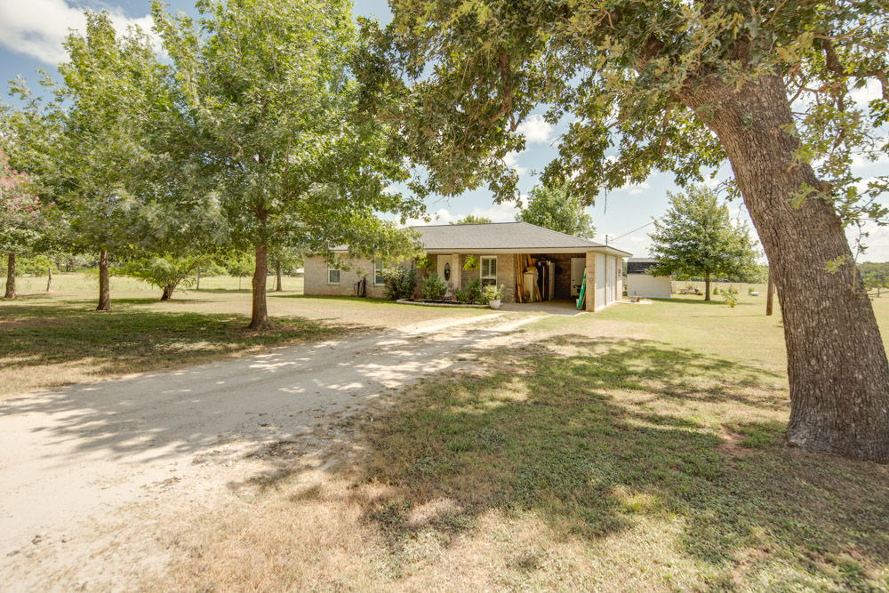 978 Holly Cemetery Road Franklin, TX 77856 - Photo 1 of 33 Front Facade