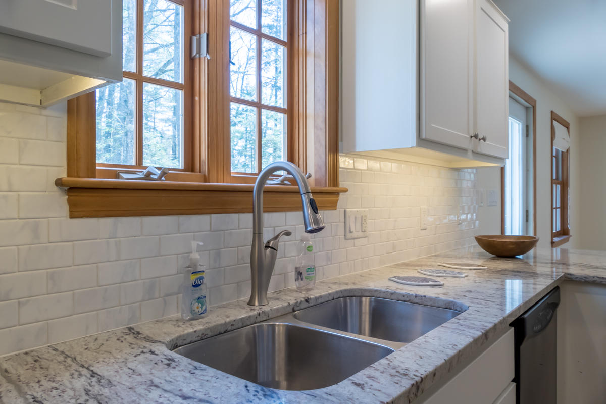 63 Windsor Post Road Freeport, ME 04032 - Photo 7 of 48 10-Kitchen (4 of 5)