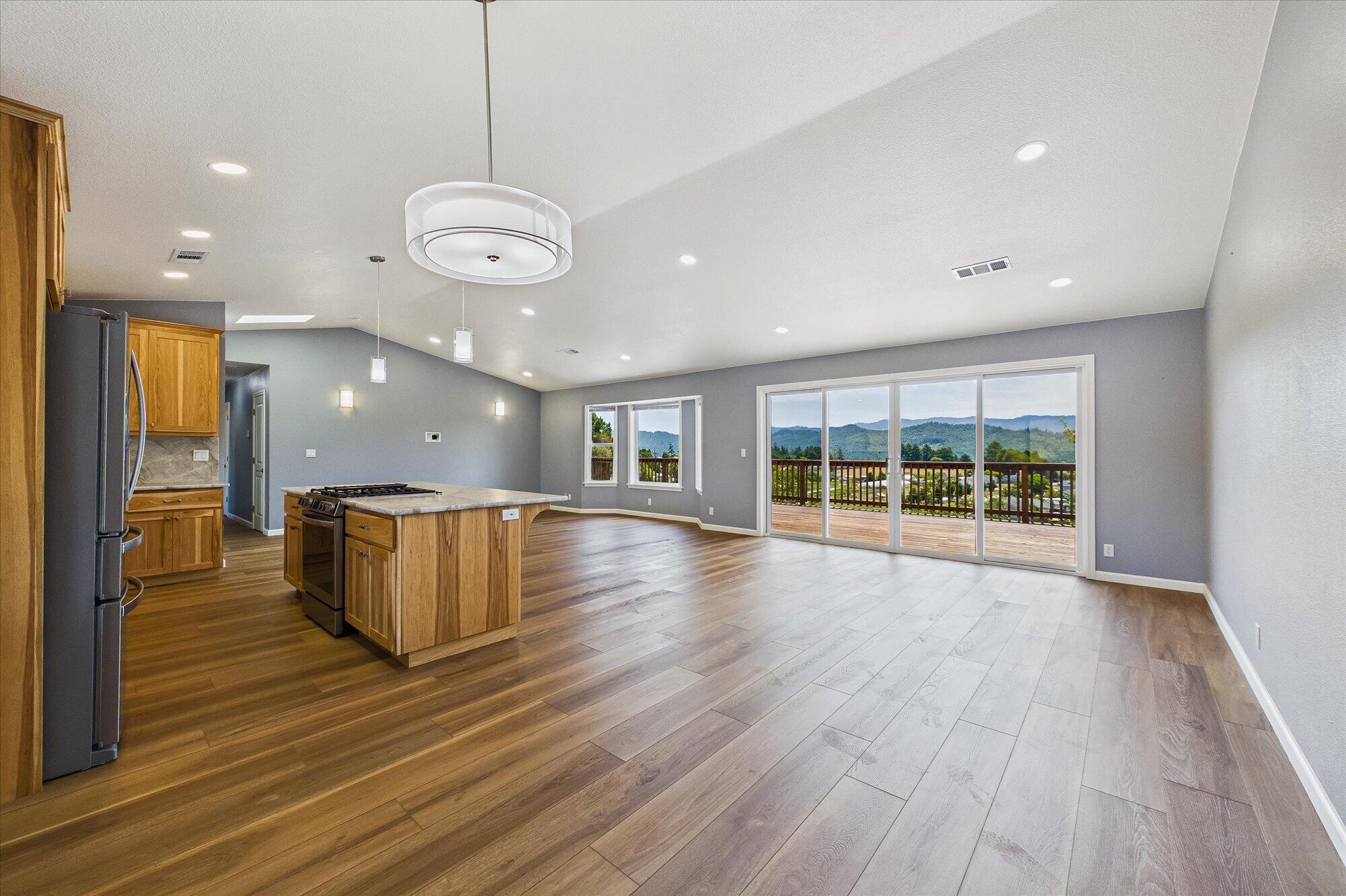 6705 Rohnerville Road Hydesville, CA 95547 - Photo 23 of 54