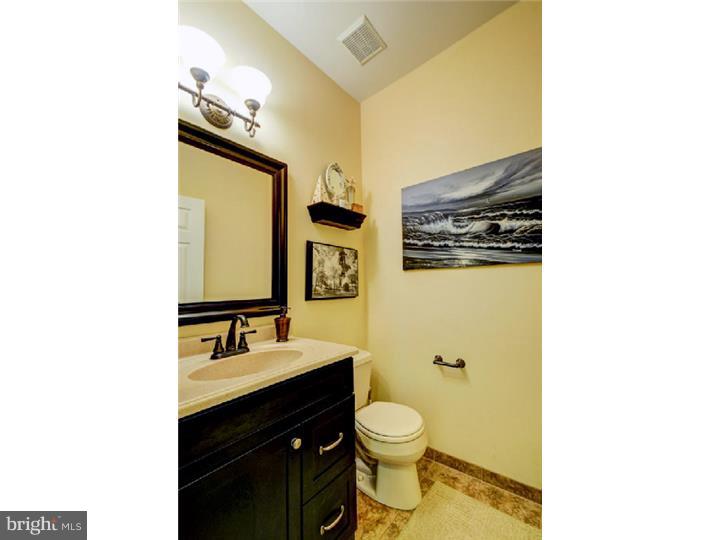 103 Windingbrook Road Bordentown, NJ 08505 - Photo 17 of 24 Bathroom