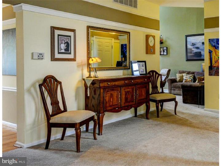 103 Windingbrook Road Bordentown, NJ 08505 - Photo 7 of 24 Living Room