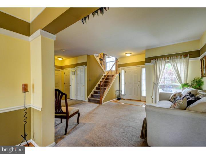 103 Windingbrook Road Bordentown, NJ 08505 - Photo 10 of 24 Living Room