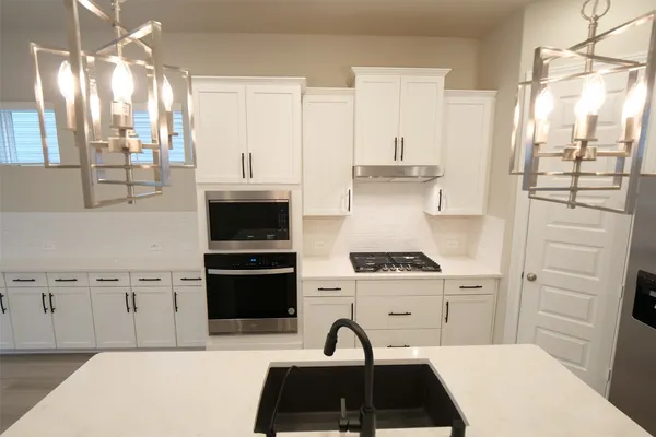 $3,300 | 10031 Cloud Mist Drive, Houston, TX 77080