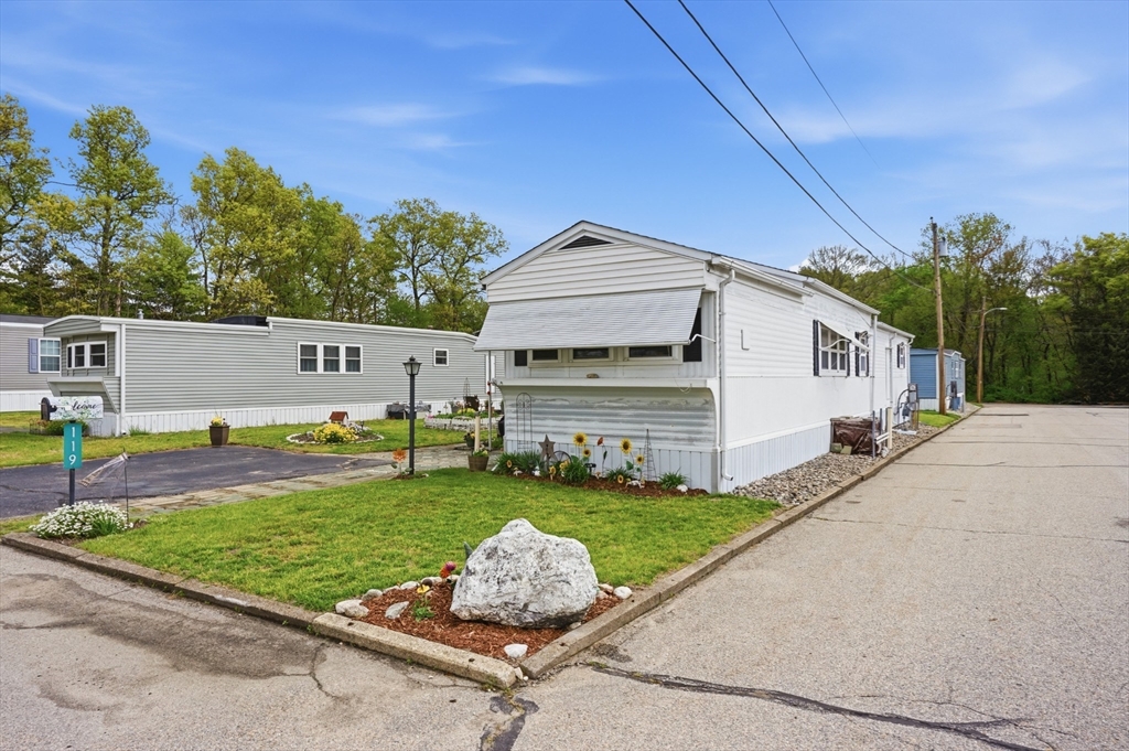 119 Rene Drive Attleboro, MA 02703 - Photo 6 of 22