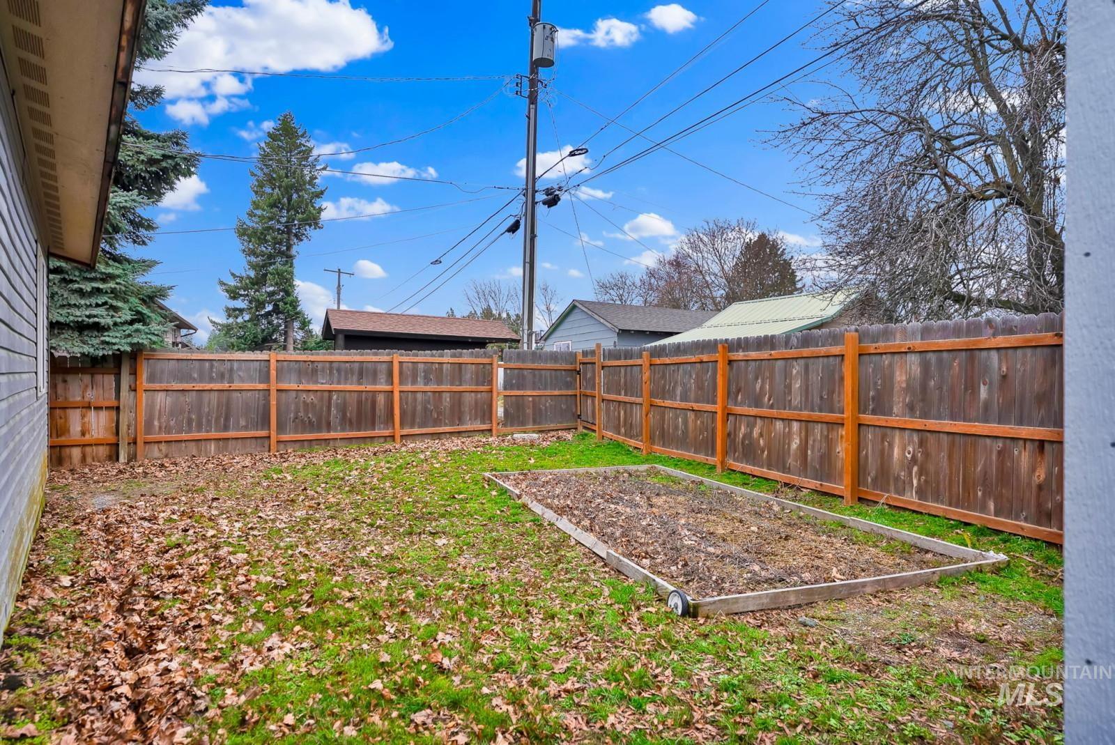 4715 West Reeves Street Coeur D'Alene, ID 83814 - Photo 19 of 24 View of fenced backyard