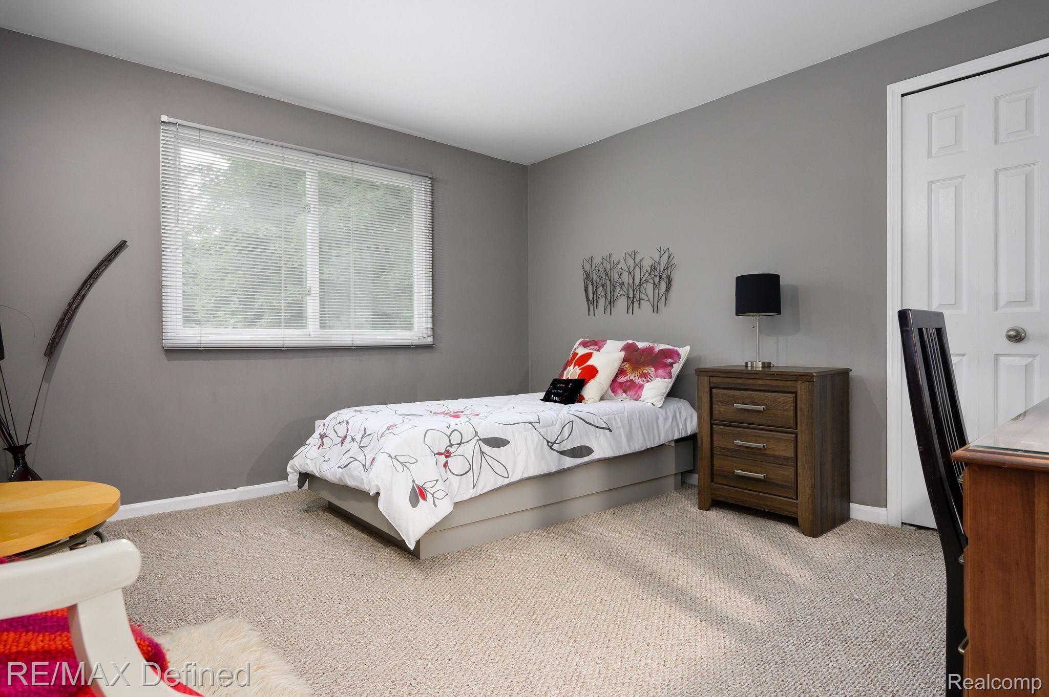 6358 Cherry Tree Court Rochester, MI 48306 - Photo 36 of 47 35-web-or-mls-6358-Cherry-Tree-Ct-35.jpg