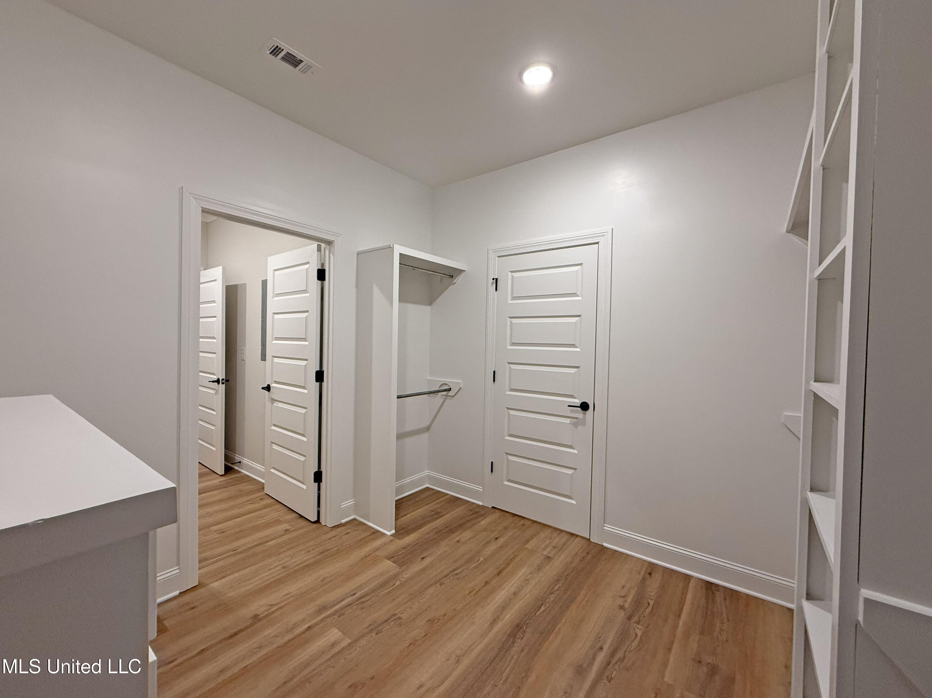 211 Wethersfield Drive Florence, MS 39073 - Photo 16 of 39 IMG_4502