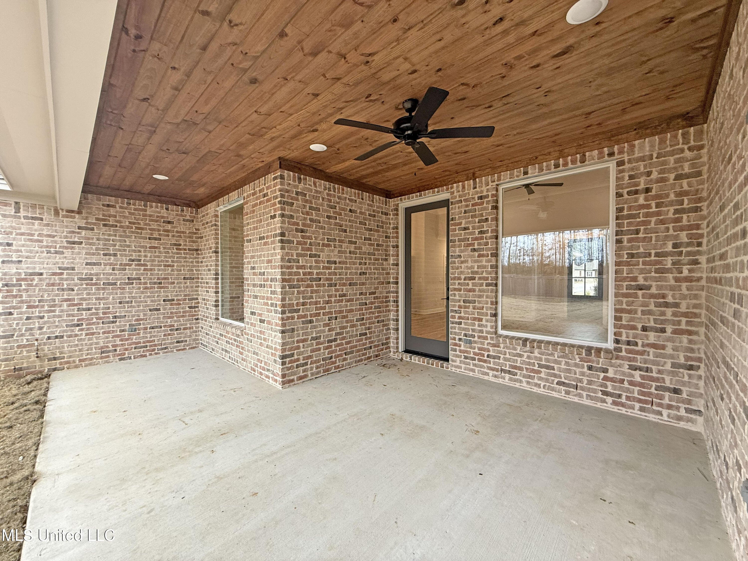 211 Wethersfield Drive Florence, MS 39073 - Photo 36 of 39 IMG_4522