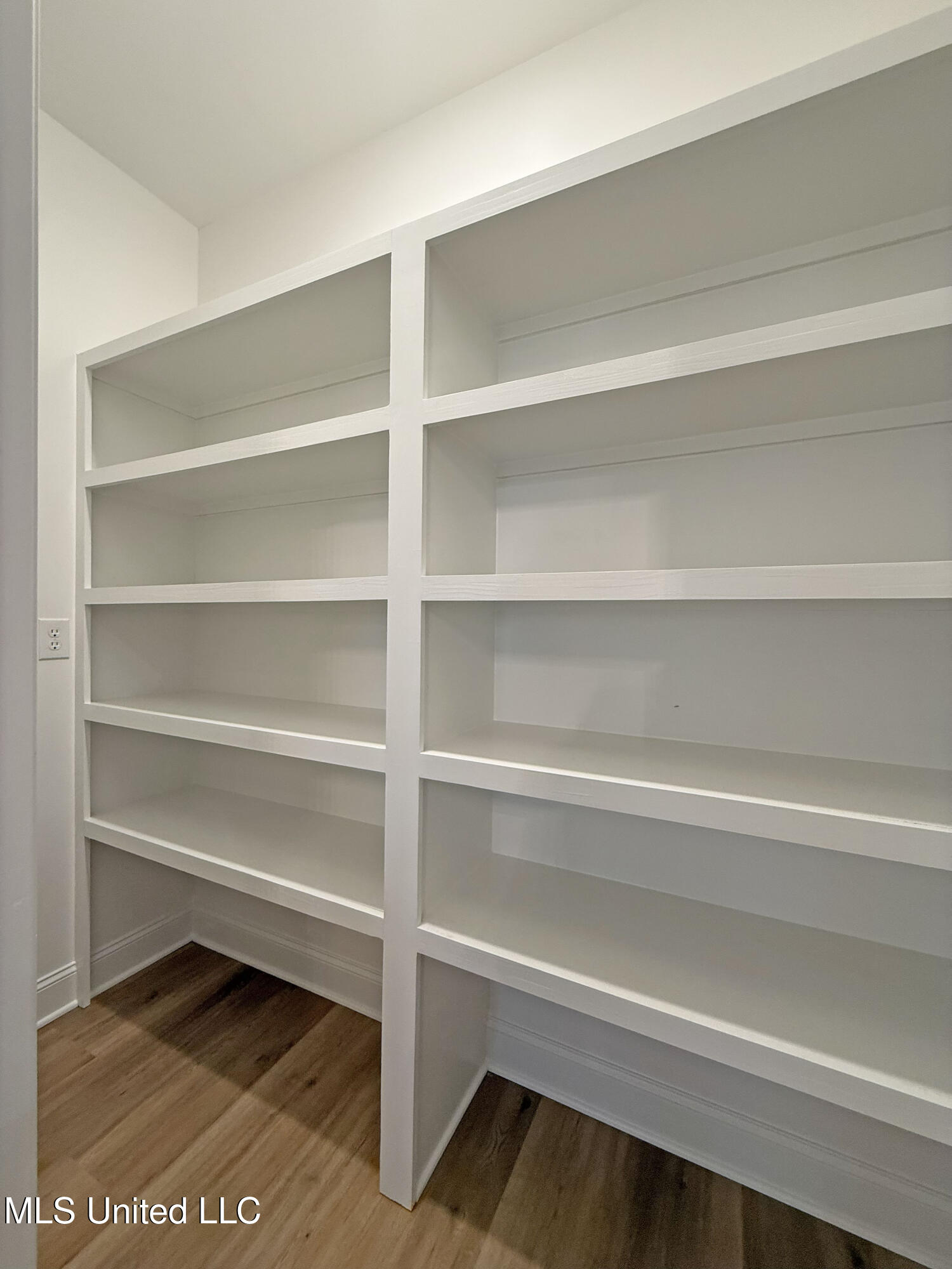 211 Wethersfield Drive Florence, MS 39073 - Photo 8 of 39 IMG_4506