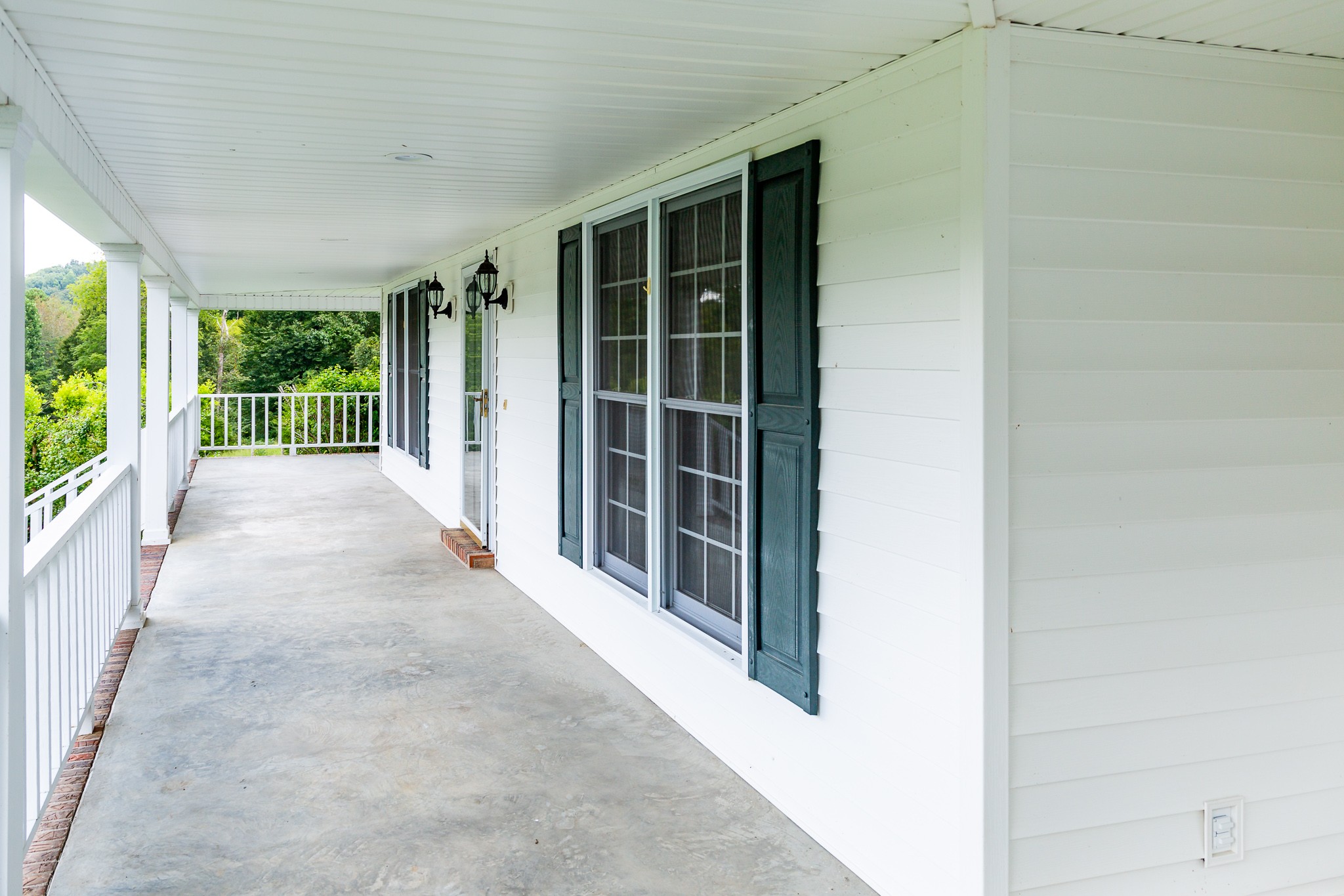 9269 Bethel Road Prospect, TN 38477 - Photo 3 of 42 a view interior of the house